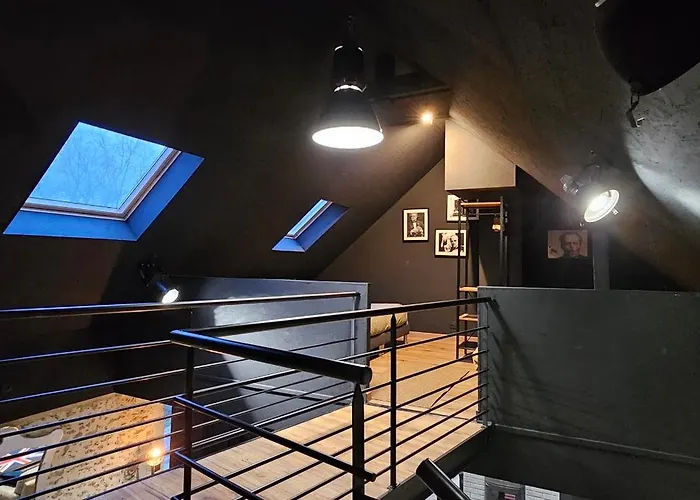 Paddock 24 - Loft Le Mans Arnage